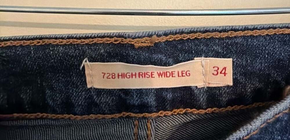NWT Vintage Levi’s Premium 728 High Rise Wide Leg Jeans 34x32 - Picture 2 of 16